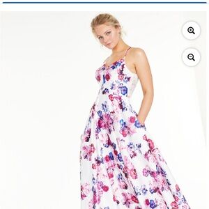 Stunning City Studio Multicolor Floral Gown size 7 P Femme NWT